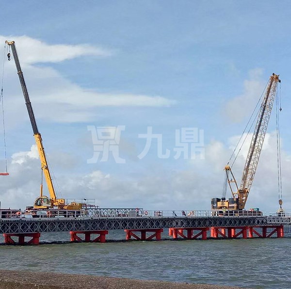 中(zhong)交三航(hang)青島跨海大橋(qiao)防(fang)腐(fu)鋼便(bian)橋(qiao)