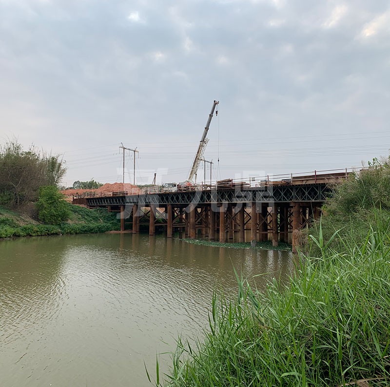 貝雷(lei)橋(qiao)加(jia)固(gu)施工達(da)到要(yao)求